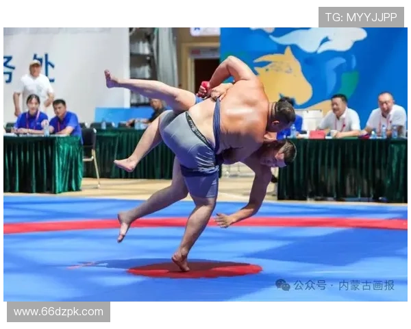 中国小伙在国际摔跤比赛中展现出色实力与风采